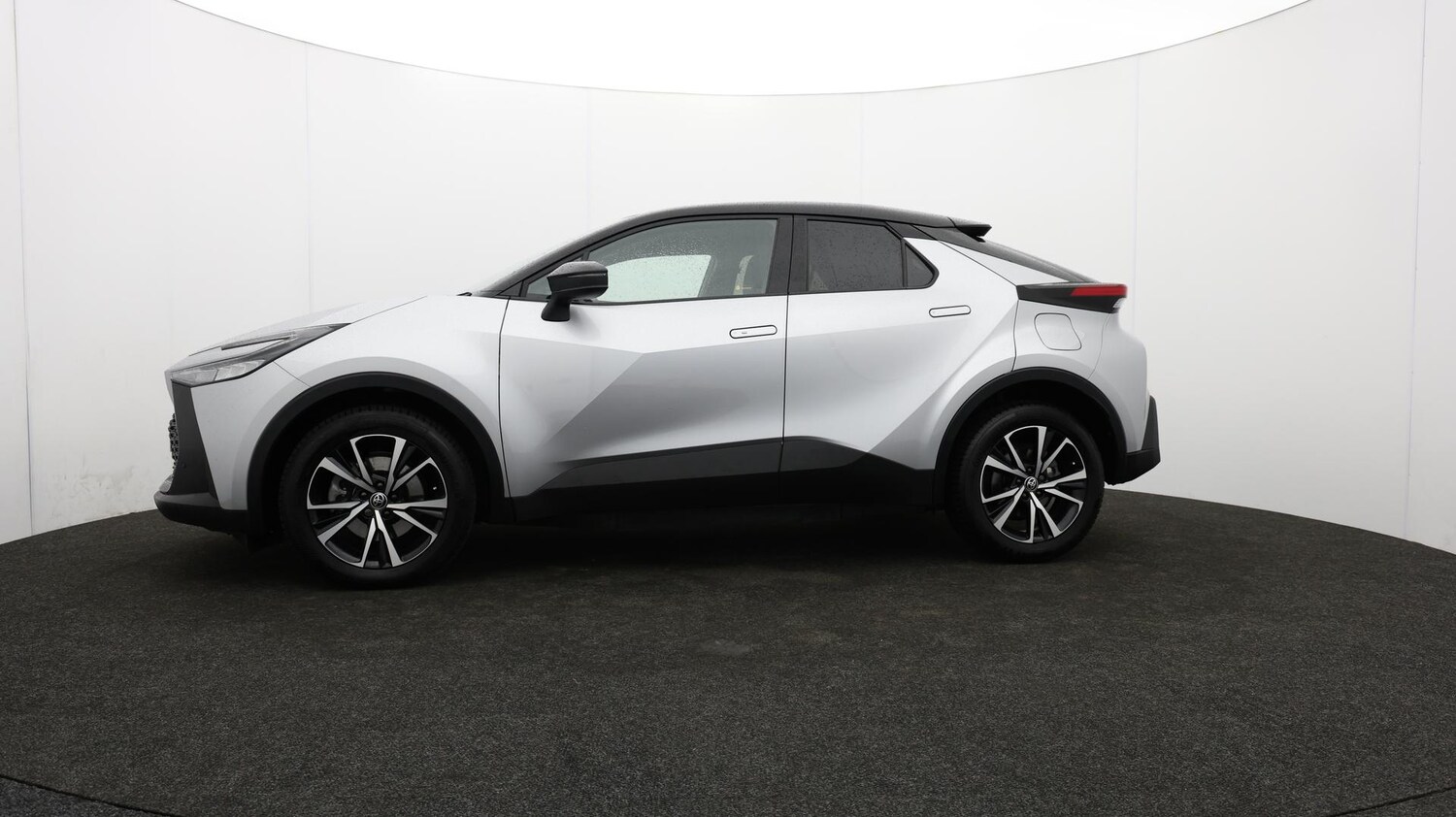 Used Toyota C-HR 2024 for sale - 76620280: Photo 70