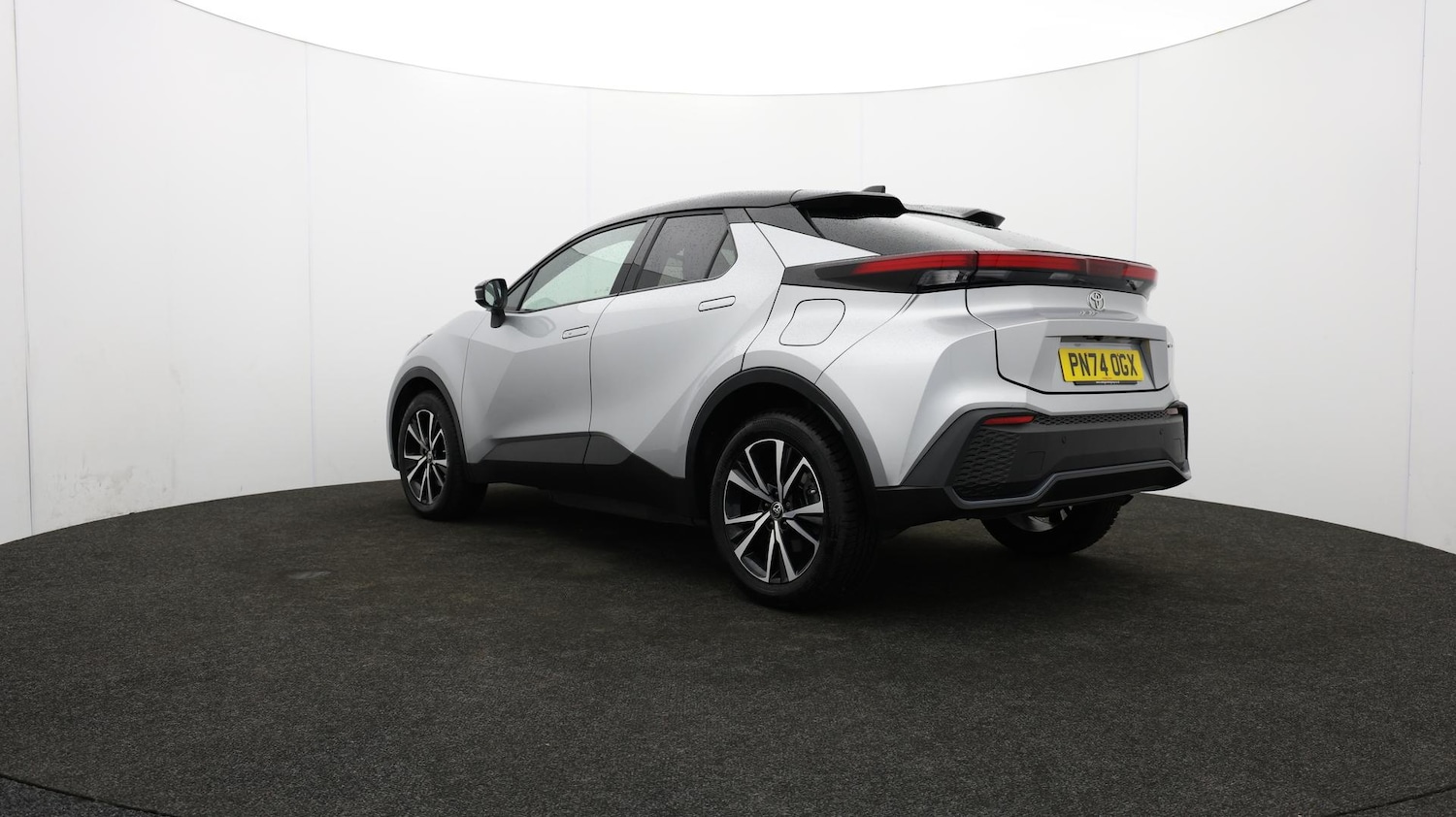 Used Toyota C-HR 2024 for sale - 76620280: Photo 80