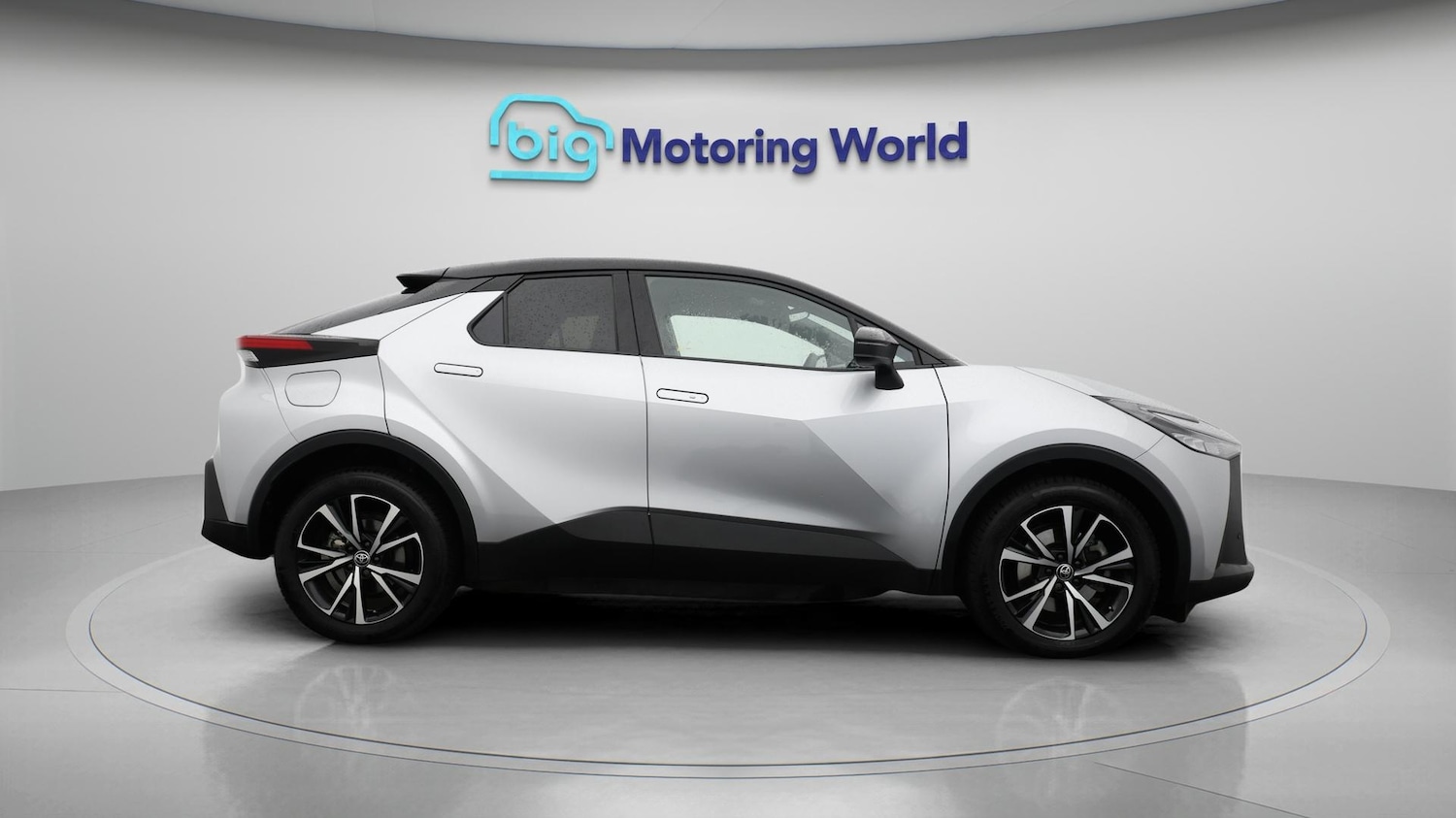 Used Toyota C-HR 2024 for sale - 76620280: Photo 9