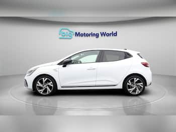 Used Renault Clio 2023 for sale - 79652342: Photo