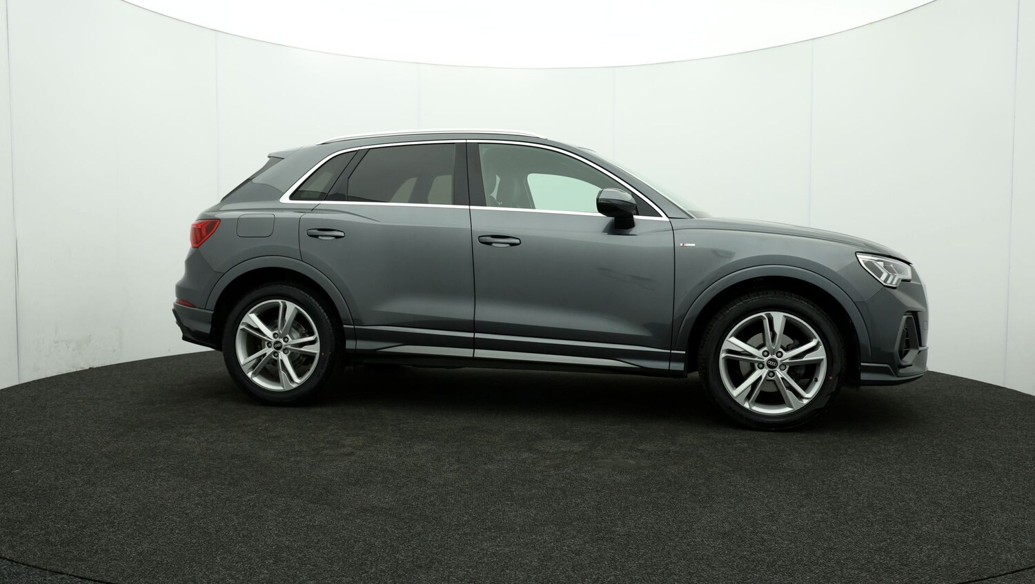 Used Audi Q3 for sale - 76811158: Photo 37