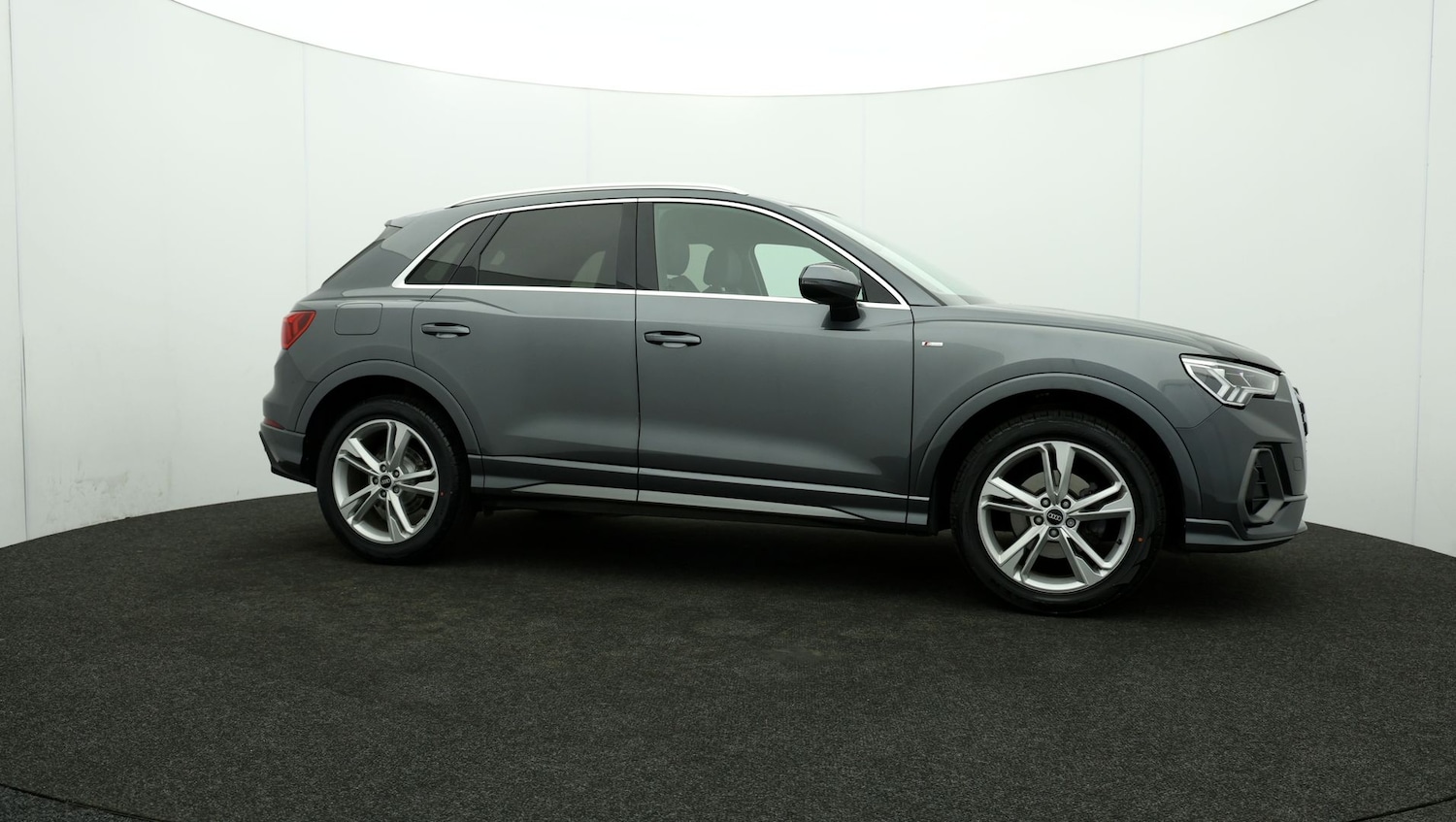 Used Audi Q3 for sale - 76811158: Photo 38