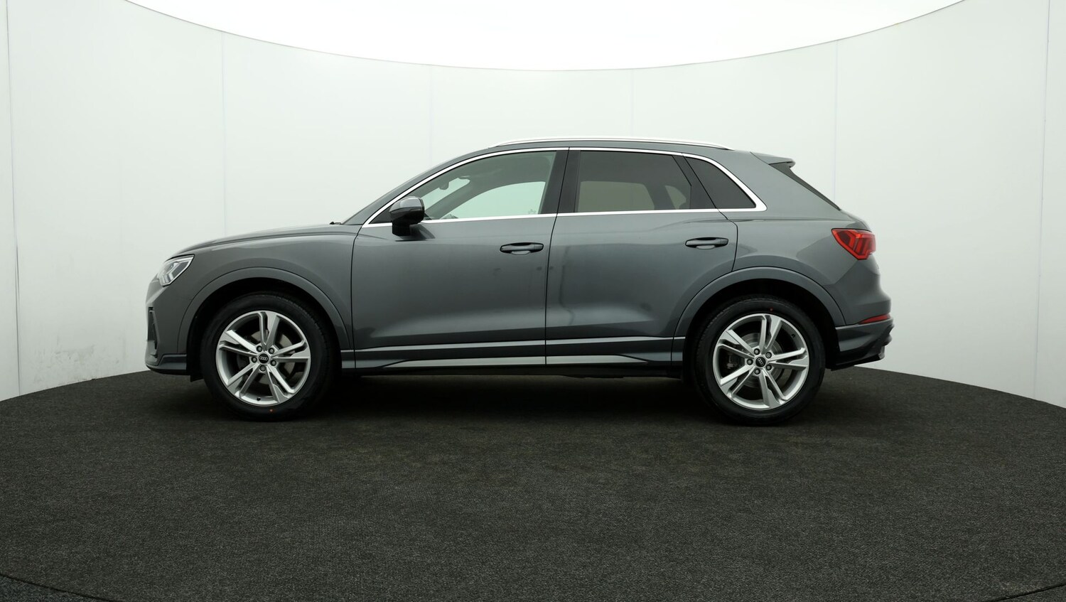 Used Audi Q3 for sale - 76811158: Photo 65