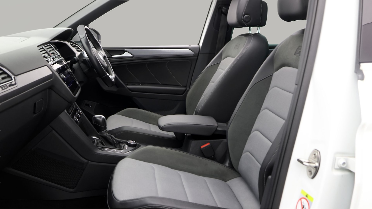 Used Volkswagen Tiguan 2019 for sale - 77605435: Photo 14