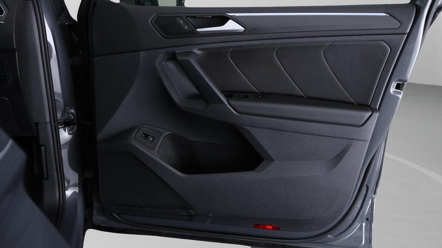 Used Volkswagen Tiguan 2023 for sale - 76408936: Photo 16