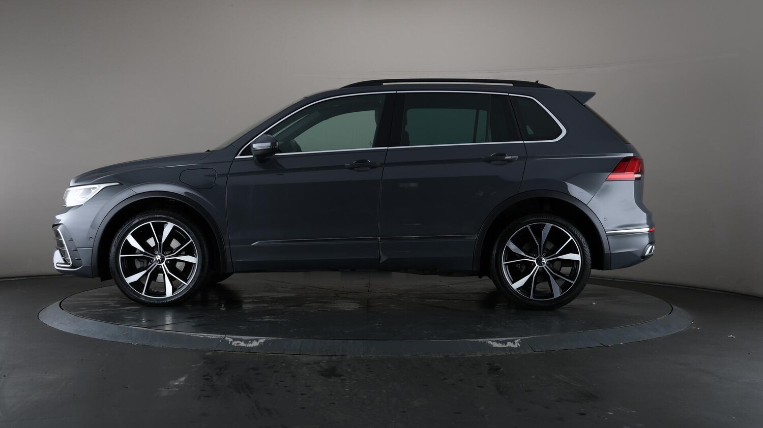 Used Volkswagen Tiguan 2023 for sale - 76408936: Photo 38
