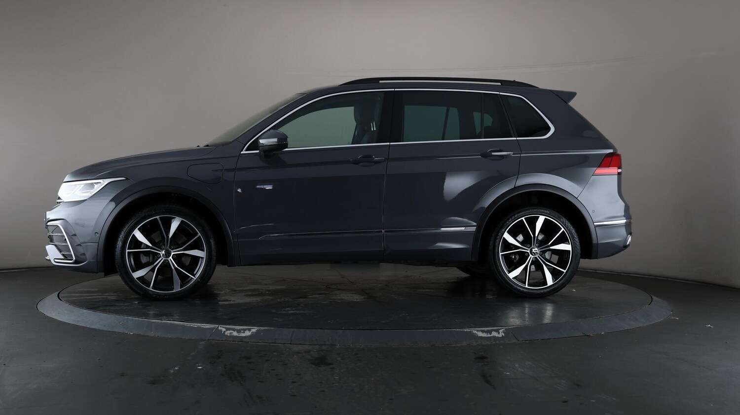 Used Volkswagen Tiguan 2023 for sale - 76408936: Photo 39