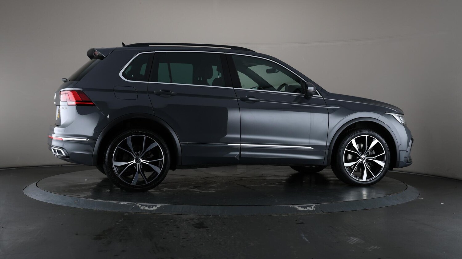 Used Volkswagen Tiguan 2023 for sale - 76408936: Photo 63