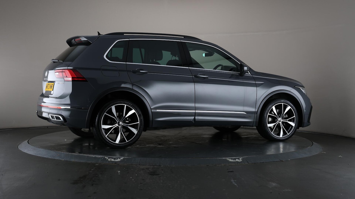 Used Volkswagen Tiguan 2023 for sale - 76408936: Photo 64