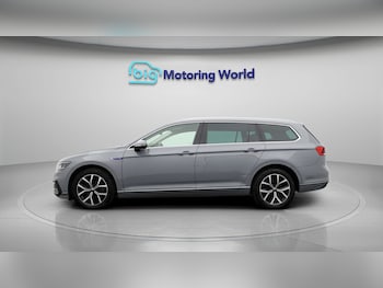 Used Volkswagen Passat 2023 for sale - 78744825: Photo
