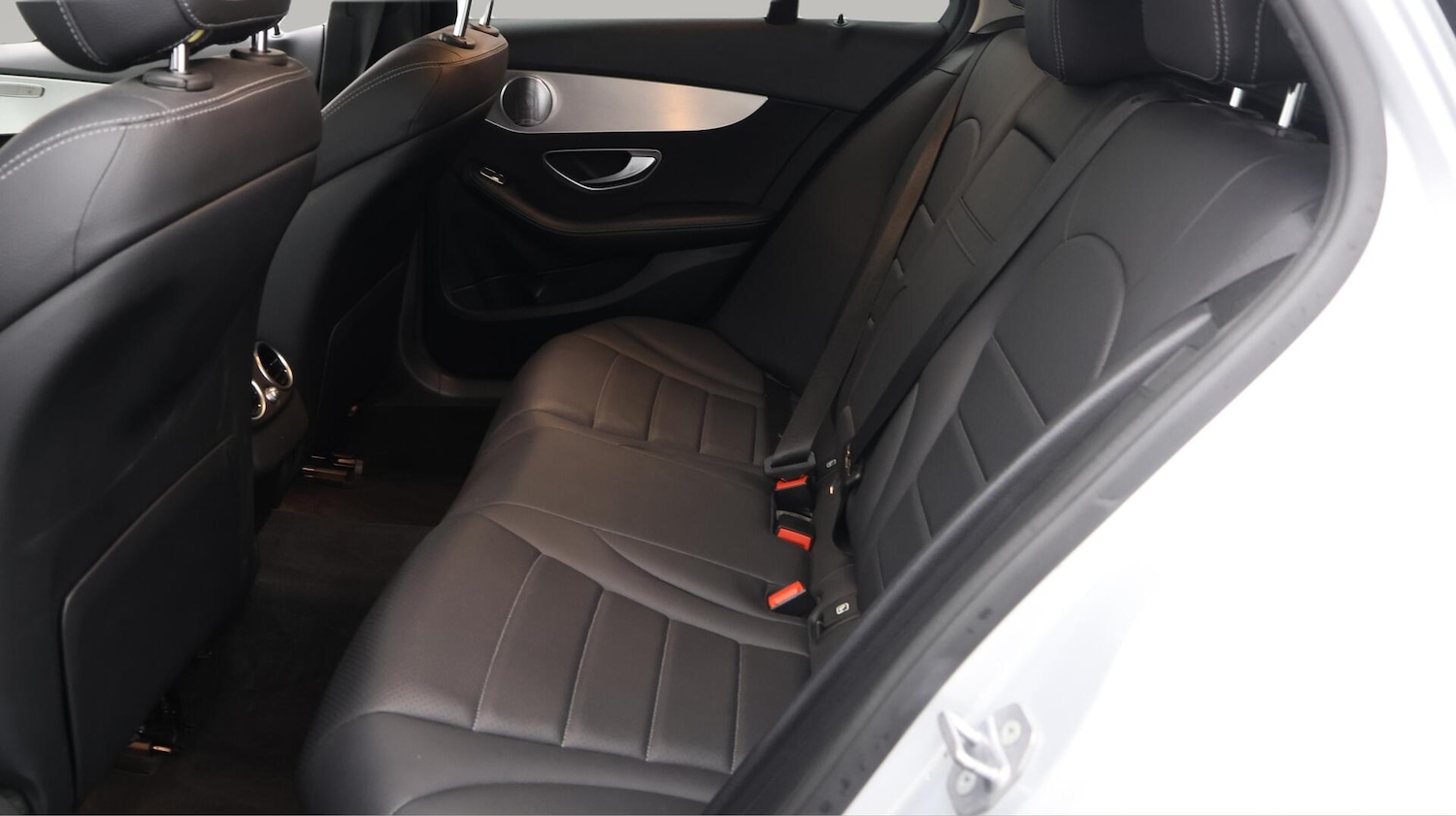 Used Mercedes-Benz C Class 2019 for sale - 76633779: Photo 17