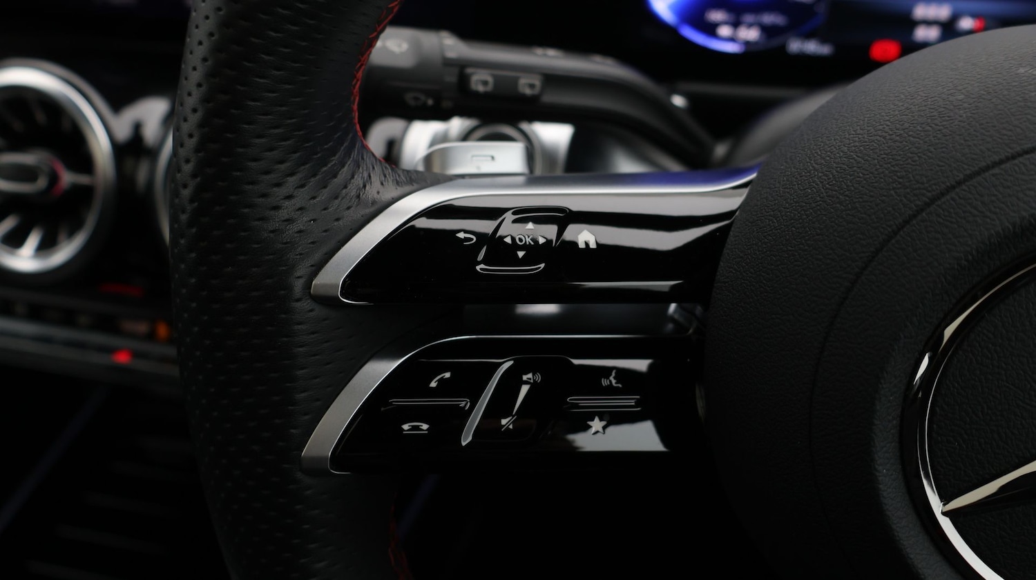 Used Mercedes-Benz EQB 2024 for sale - 77107418: Photo 27