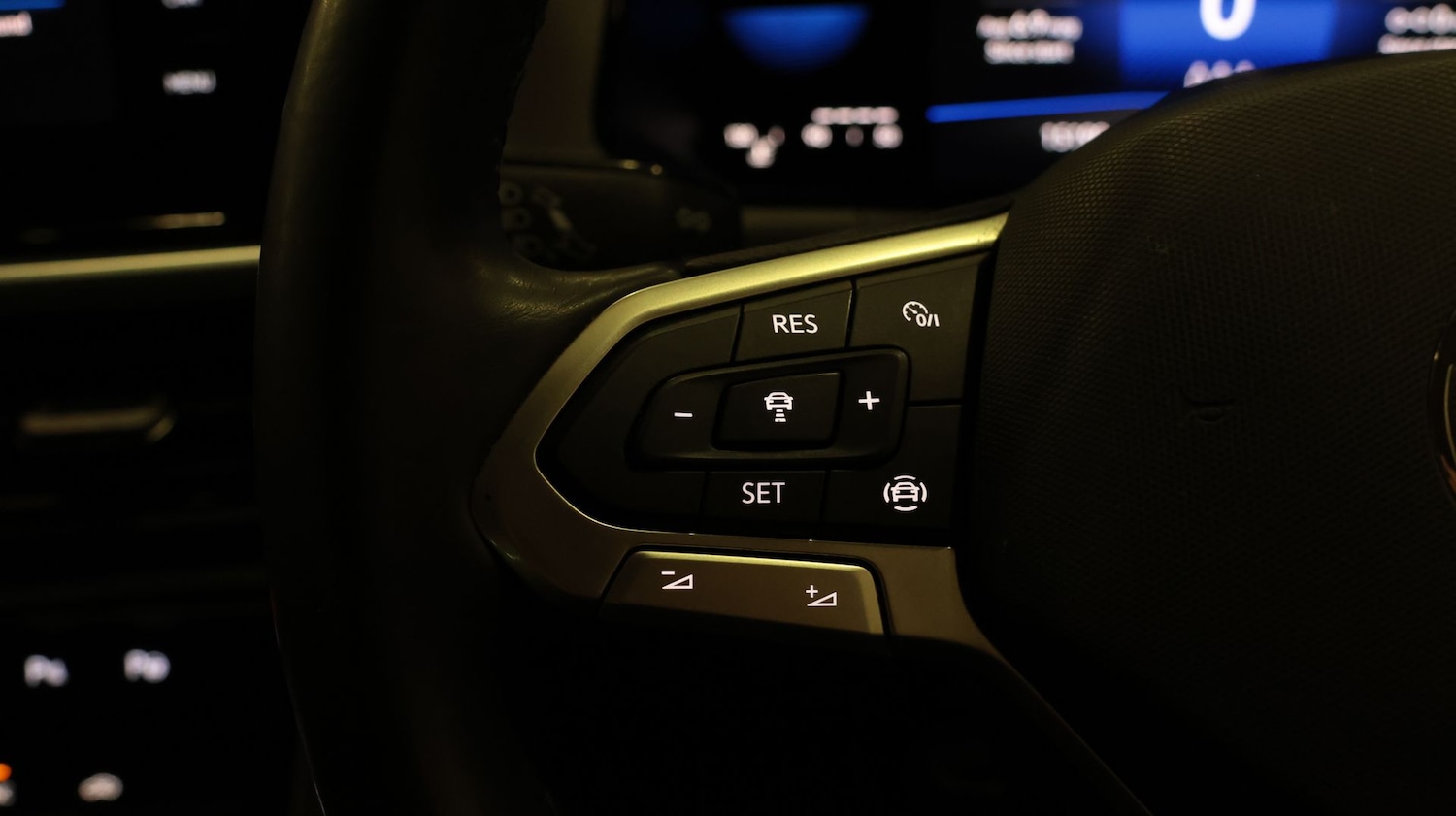 Used Volkswagen T-Roc 2024 for sale - 77664472: Photo 20