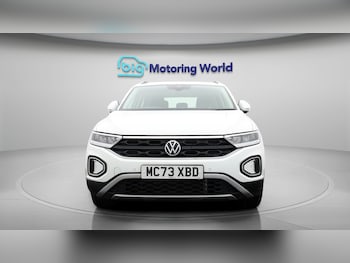 Used Volkswagen T-Roc 2024 for sale - 77664472: Photo