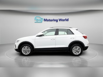 Used Volkswagen T-Roc 2024 for sale - 77664472: Photo