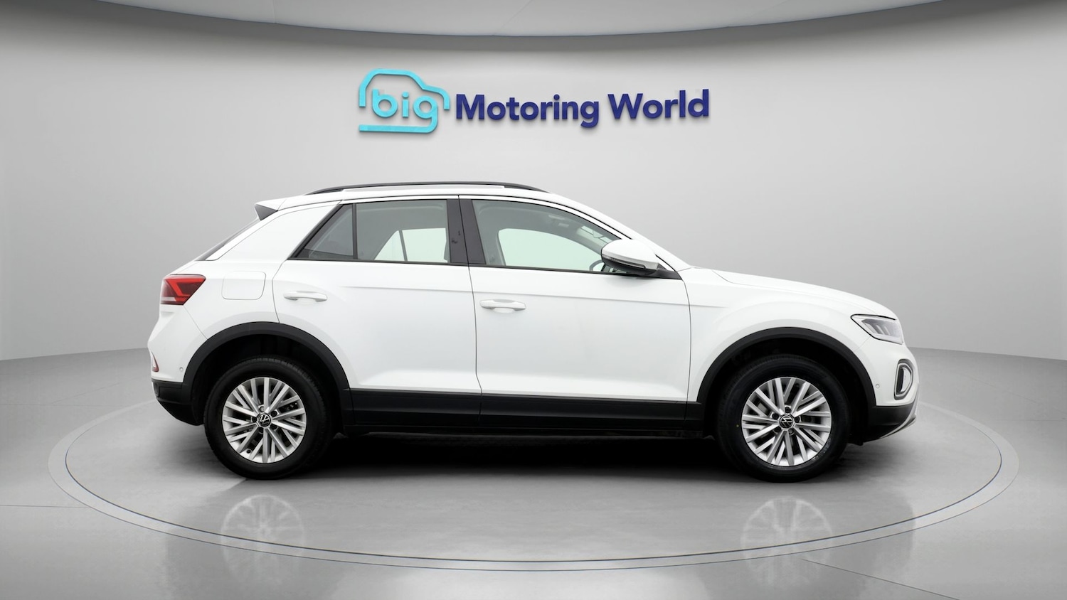 Used Volkswagen T-Roc 2024 for sale - 77664472: Photo 8