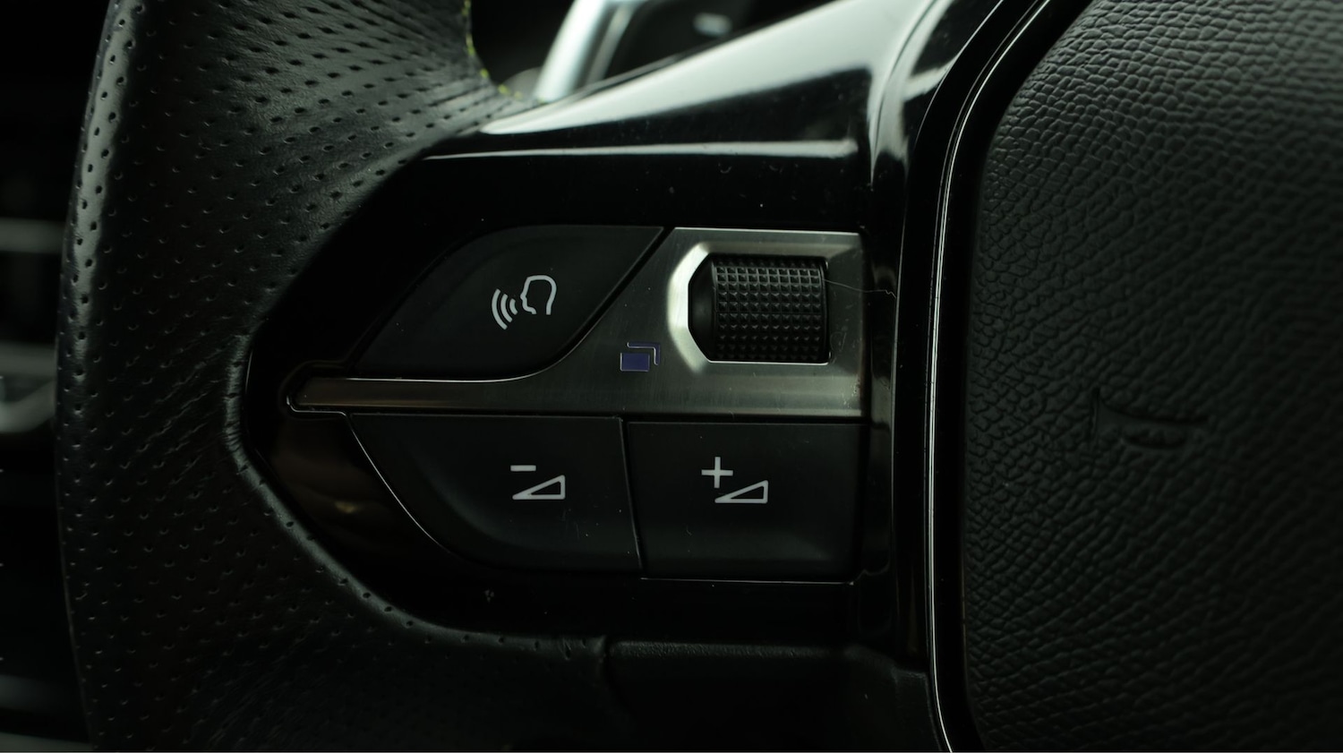 Used Peugeot 2008 2021 for sale - 78071052: Photo 21