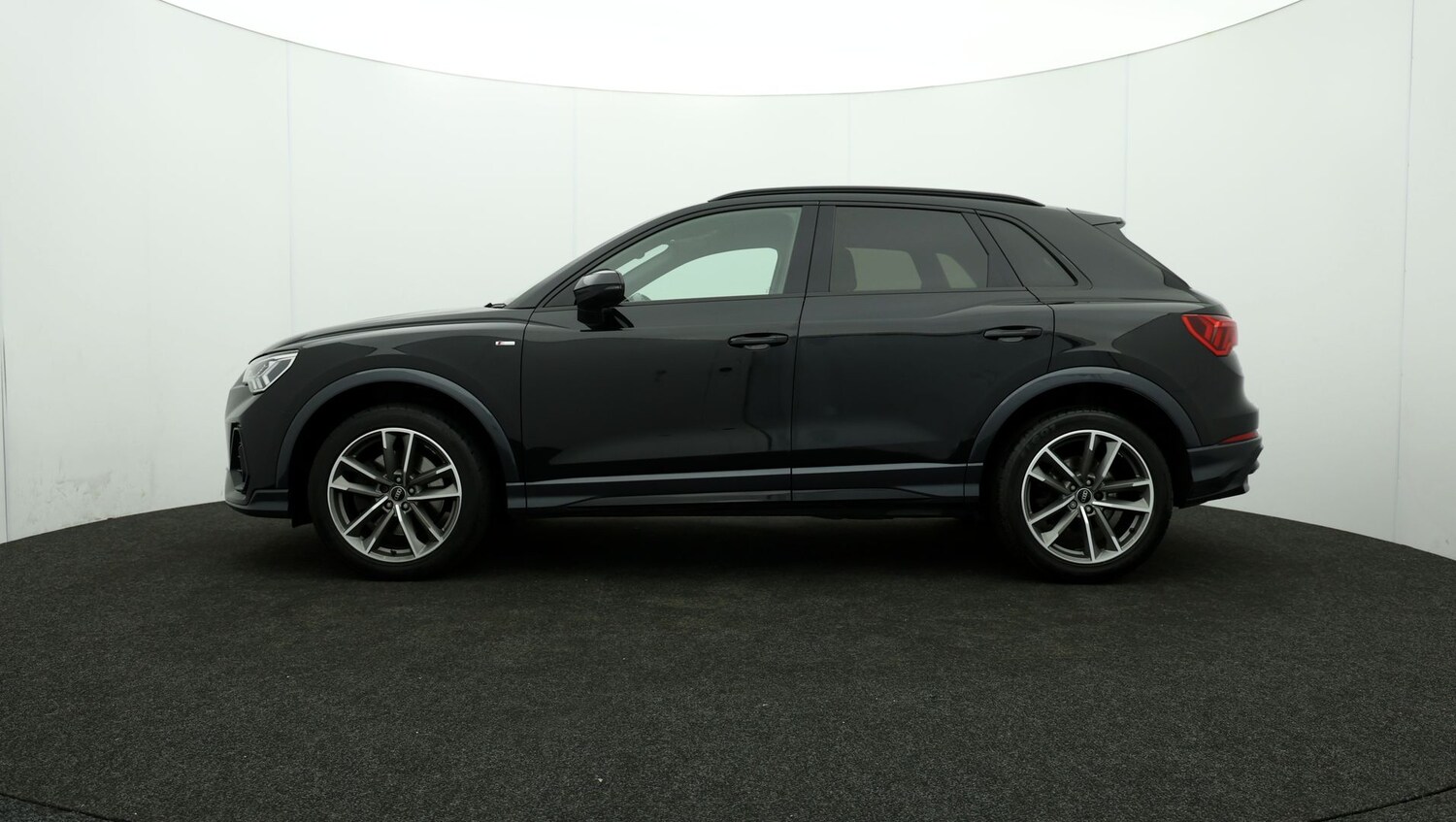Used Audi Q3 for sale - 76810467: Photo 64