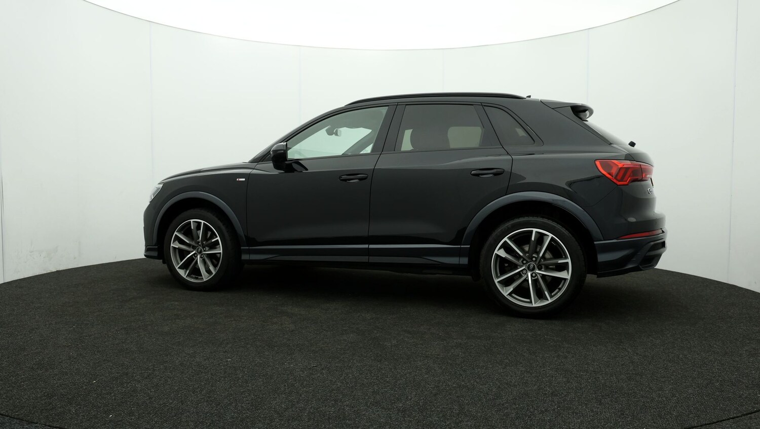 Used Audi Q3 for sale - 76810467: Photo 67