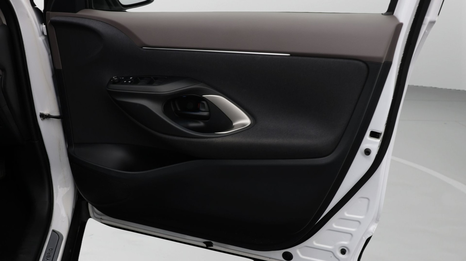 Used Toyota Yaris Cross 2023 for sale - 77954399: Photo 15