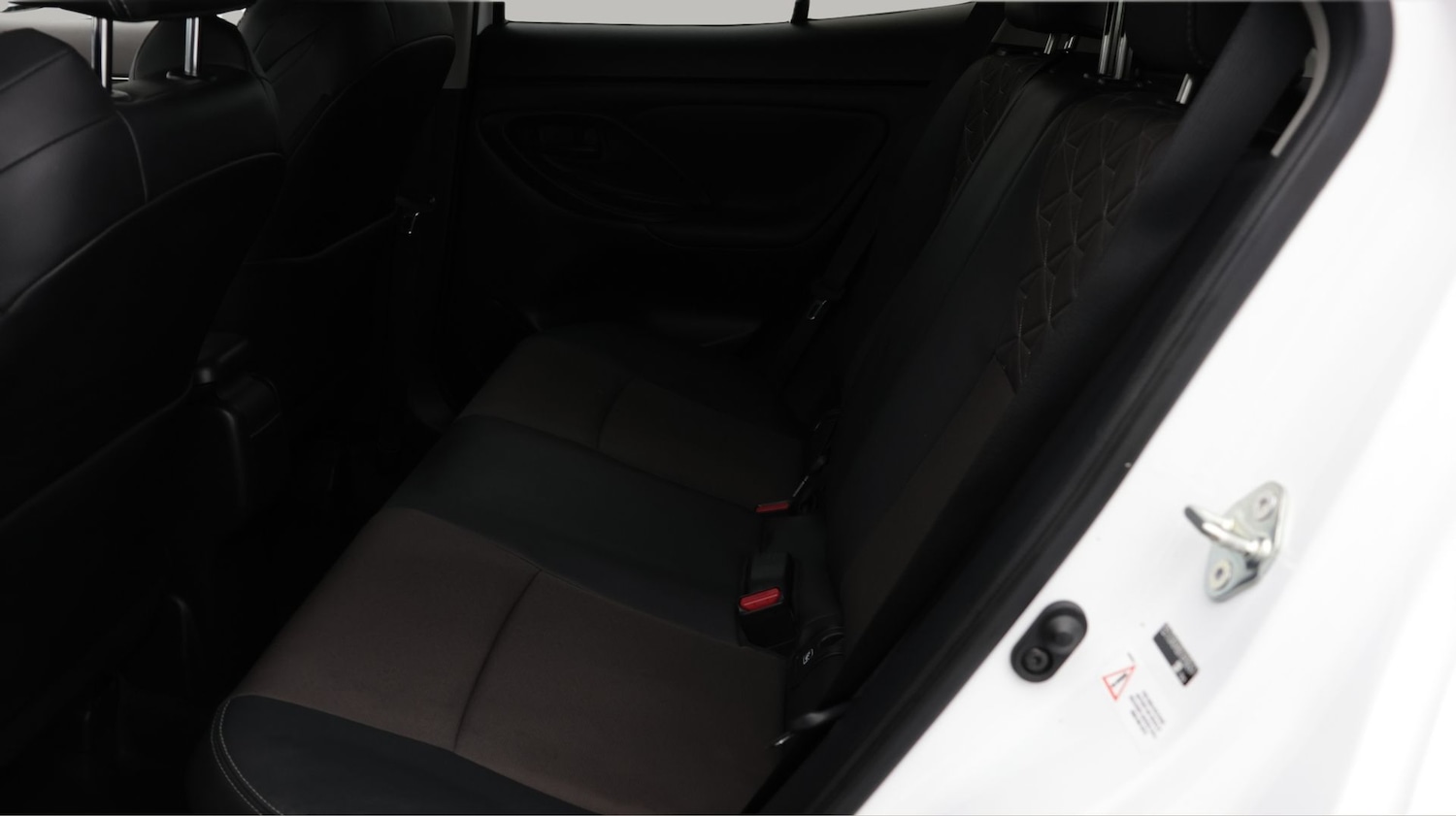 Used Toyota Yaris Cross 2023 for sale - 77954399: Photo 16