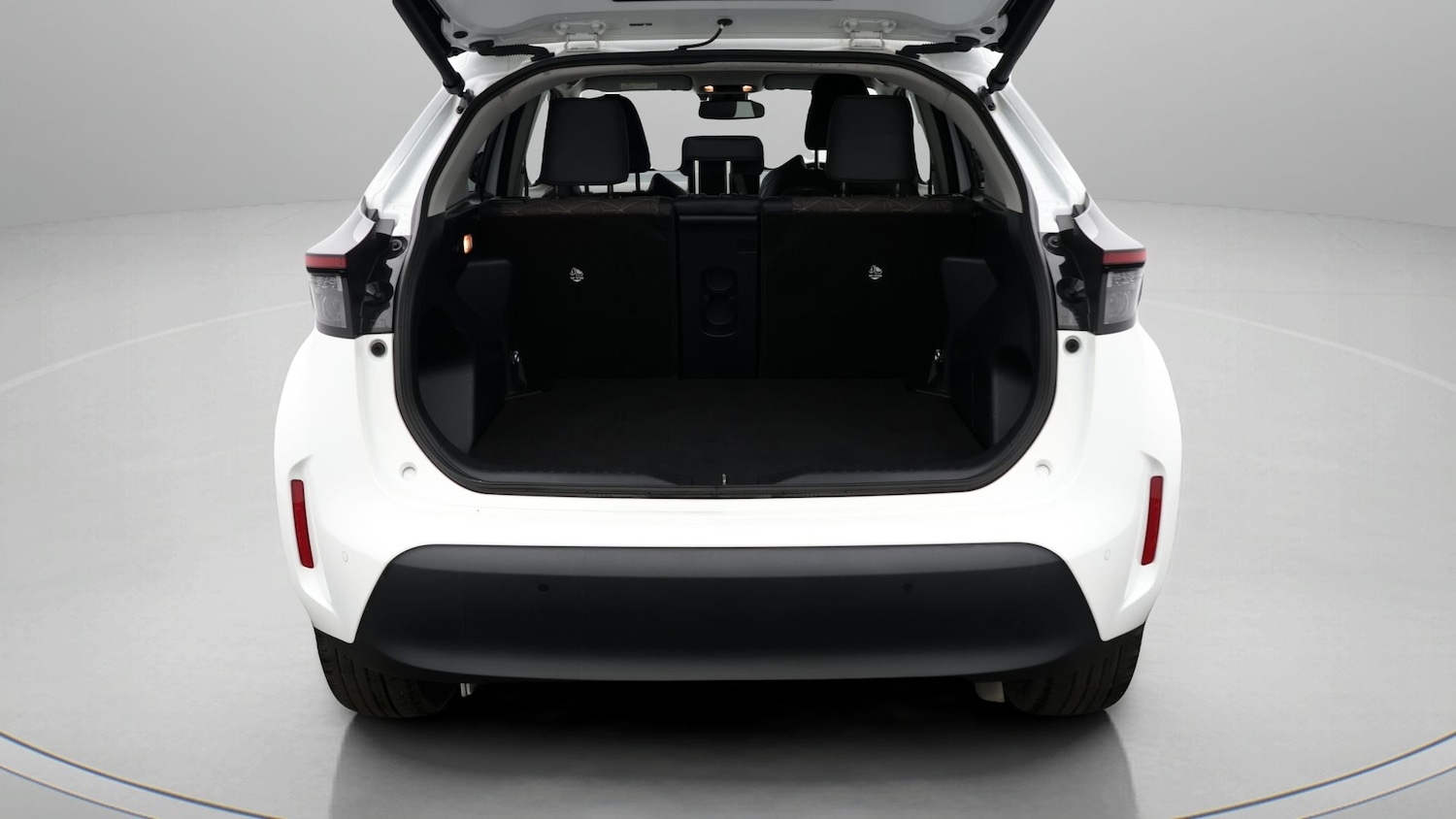 Used Toyota Yaris Cross 2023 for sale - 77954399: Photo 17