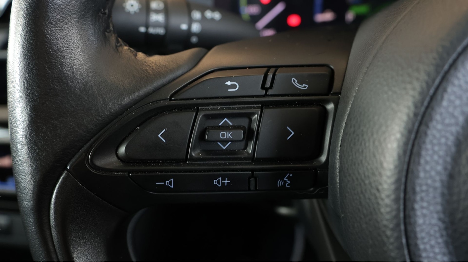 Used Toyota Yaris Cross 2023 for sale - 77954399: Photo 23