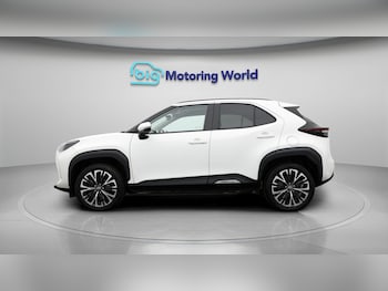 Used Toyota Yaris Cross 2023 for sale - 77954399: Photo