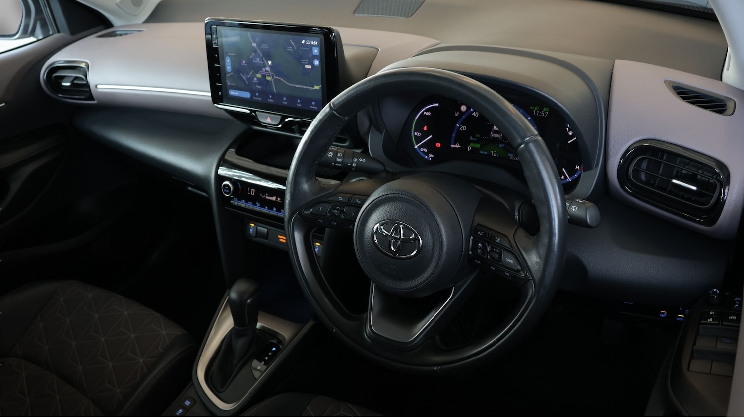 Used Toyota Yaris Cross 2023 for sale - 77954399: Photo 9