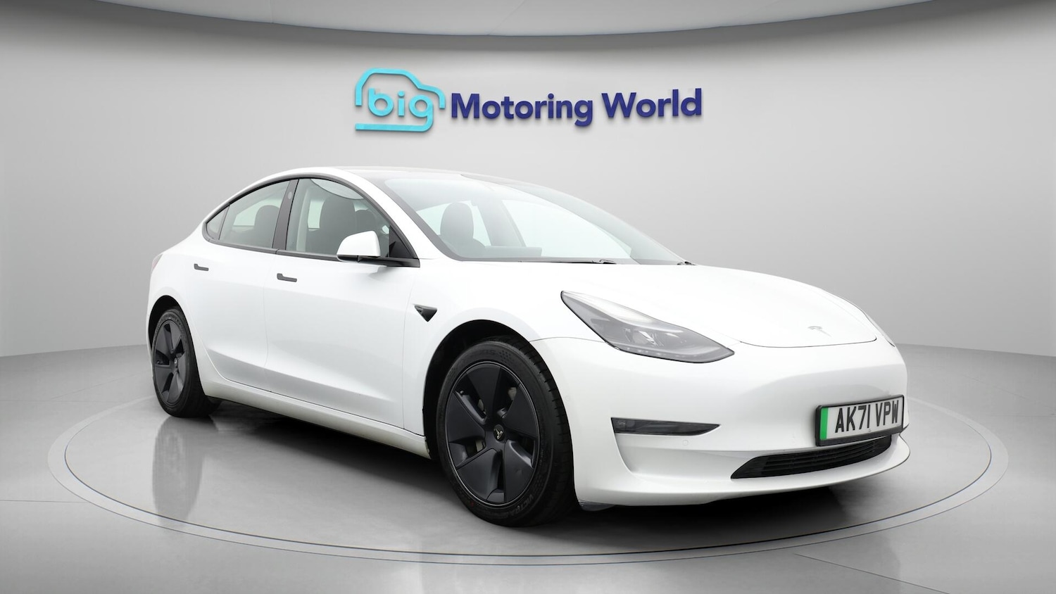 Used Tesla Model 3 2021 for sale - 76742877: Photo 2