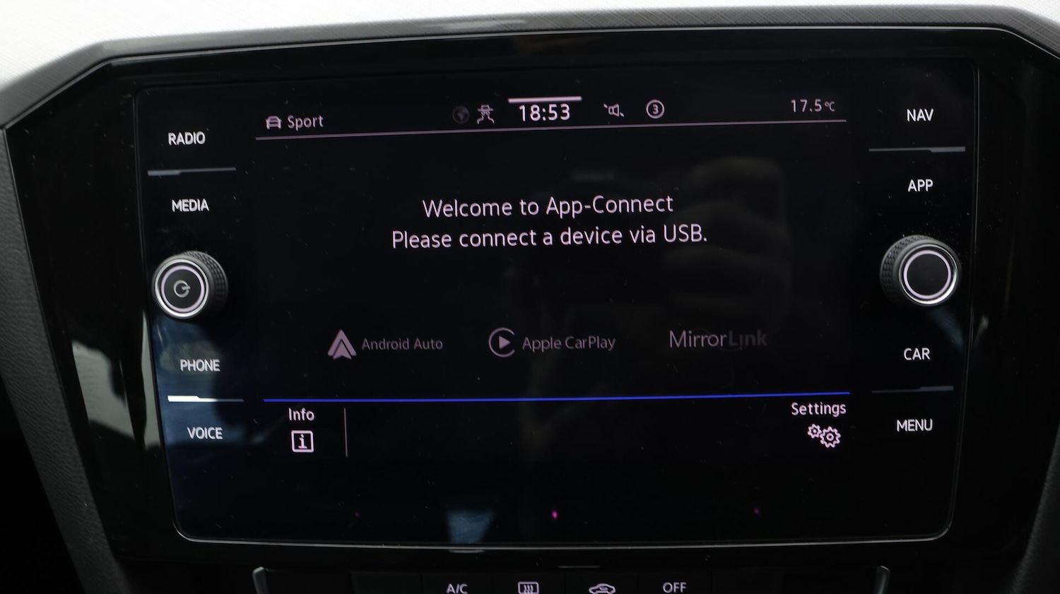 Used Volkswagen Passat for sale - 76522315: Photo 25