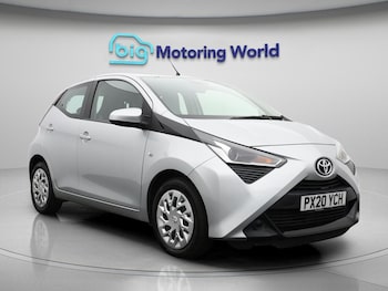 2020 (20) - 1.0 VVT-i x-play Hatchback 5dr Petrol x-shift Euro 6 (71 ps)