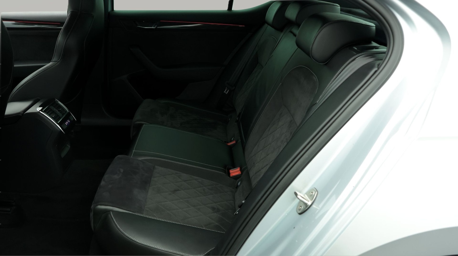 Used Skoda Superb 2018 for sale - 78018692: Photo 16