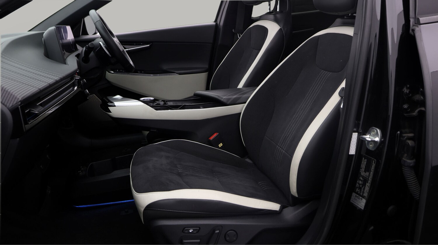 Used Kia EV6 for sale - 77196590: Photo 14