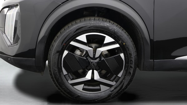 Used Peugeot 2008 2024 for sale - 75838762: Photo 19
