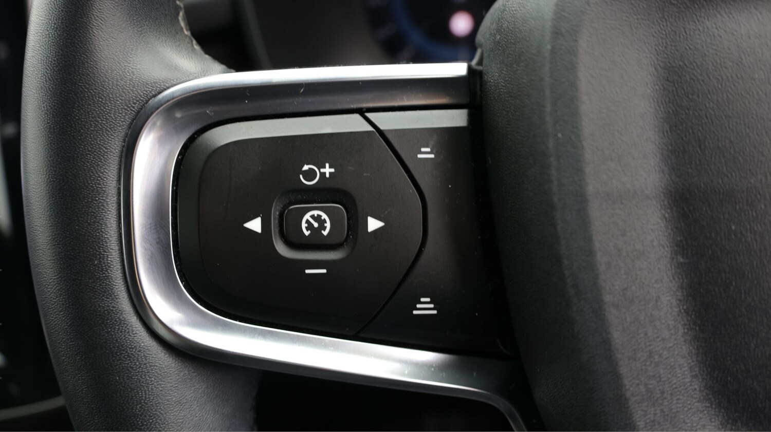 Used Volvo XC40 2022 for sale - 77746081: Photo 21