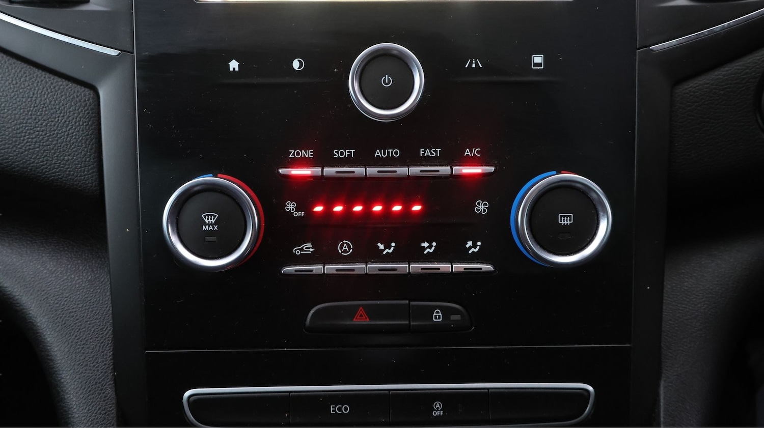 Used Renault Megane 2018 for sale - 77532190: Photo 11