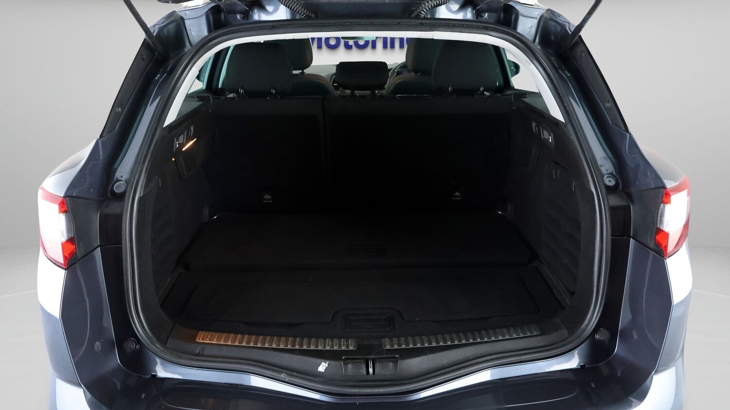 Used Renault Megane 2018 for sale - 77532190: Photo 16