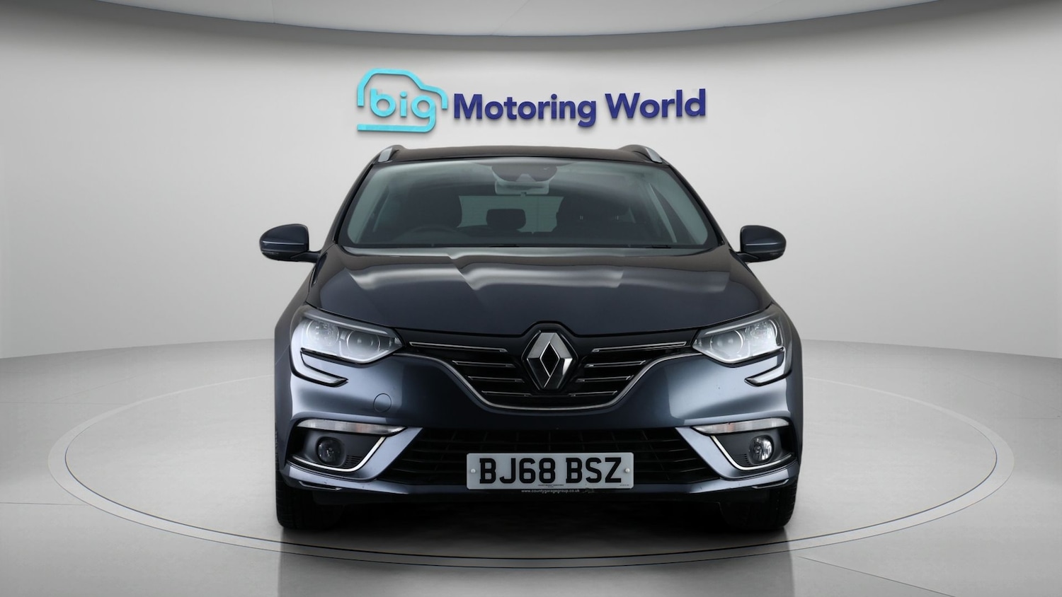 Used Renault Megane 2018 for sale - 77532190: Photo 2