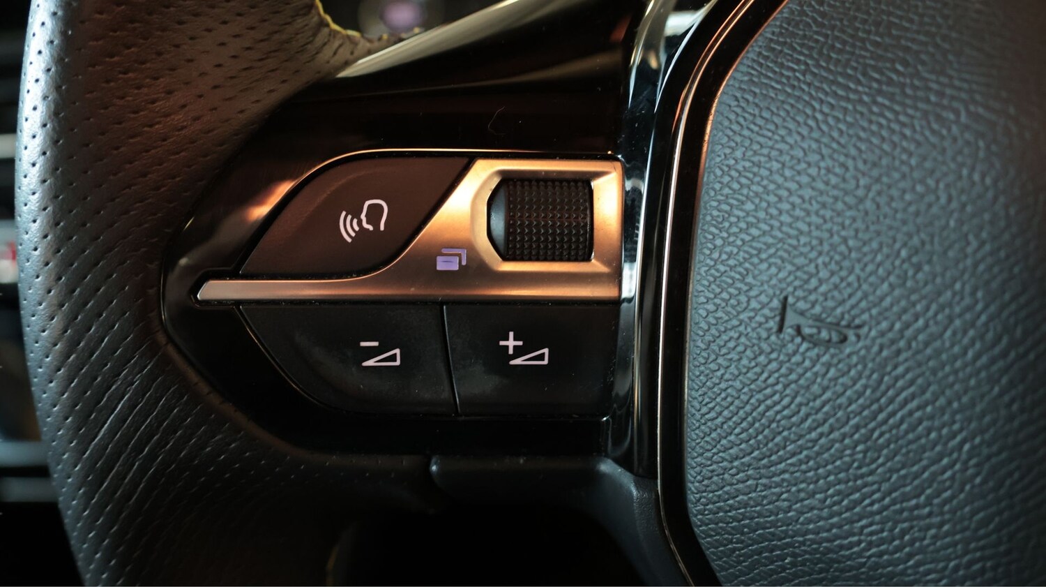 Used Peugeot 2008 2022 for sale - 77662425: Photo 25