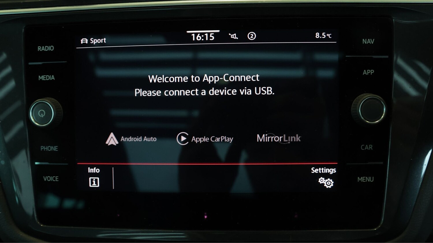 Used Volkswagen Tiguan 2022 for sale - 77841024: Photo 25