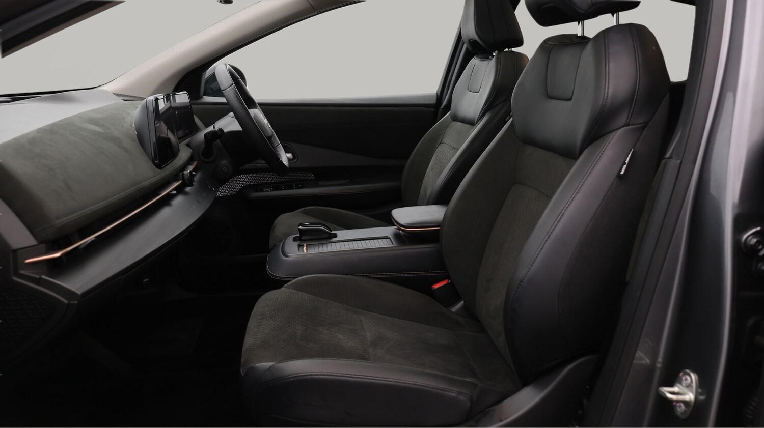 Used Nissan ARIYA for sale - 77409310: Photo 14