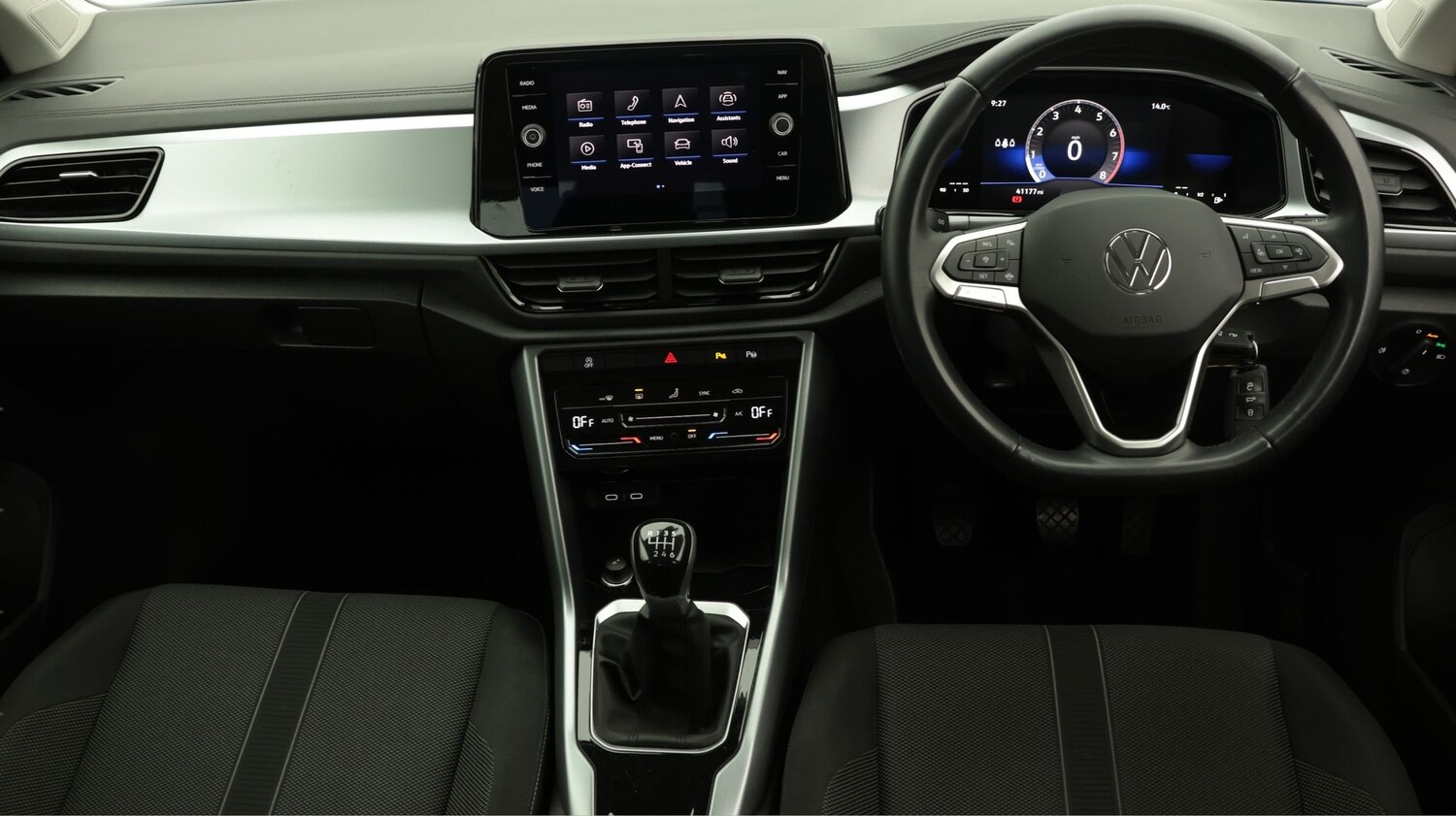 Used Volkswagen T-Roc 2023 for sale - 77762862: Photo 13