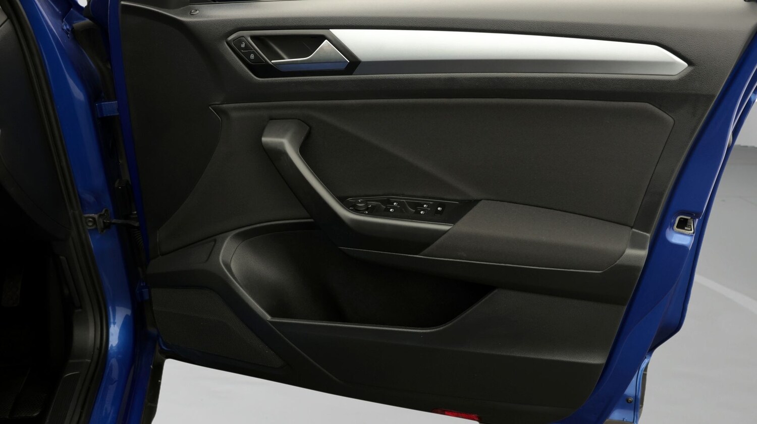 Used Volkswagen T-Roc 2023 for sale - 77762862: Photo 15