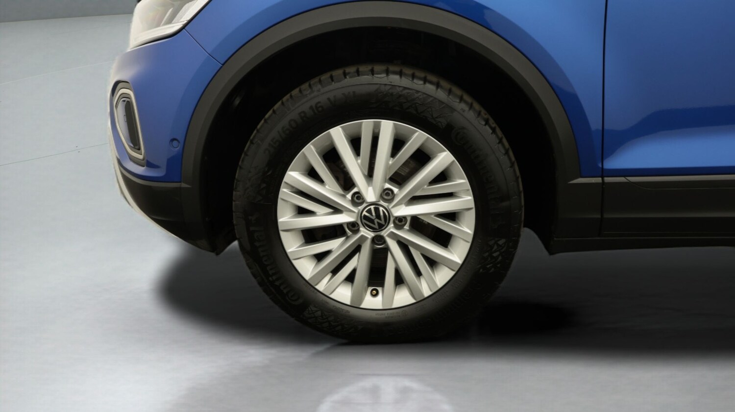 Used Volkswagen T-Roc 2023 for sale - 77762862: Photo 18