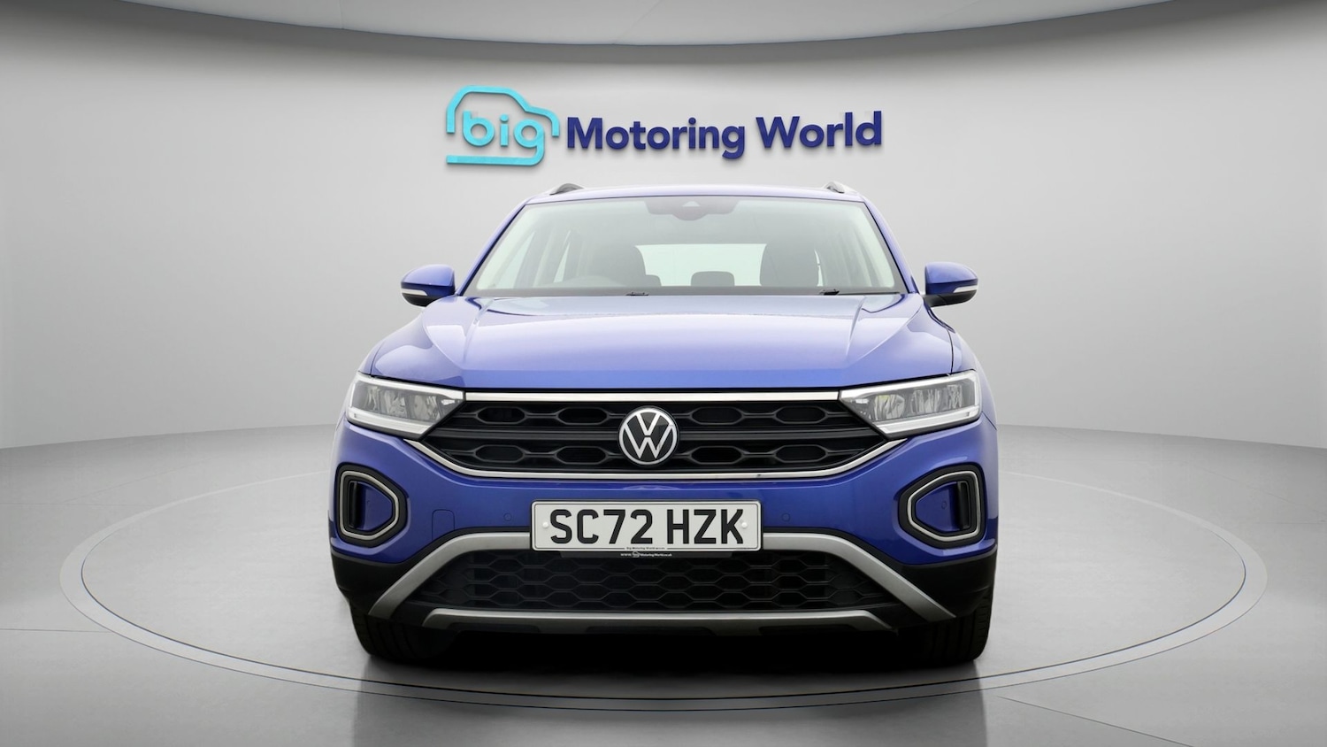 Used Volkswagen T-Roc 2023 for sale - 77762862: Photo 2