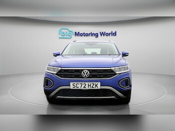 Used Volkswagen T-Roc 2023 for sale - 77762862: Photo