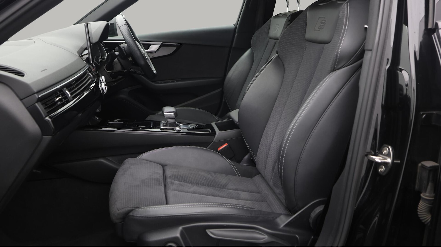 Used Audi A4 2021 for sale - 76512207: Photo 15