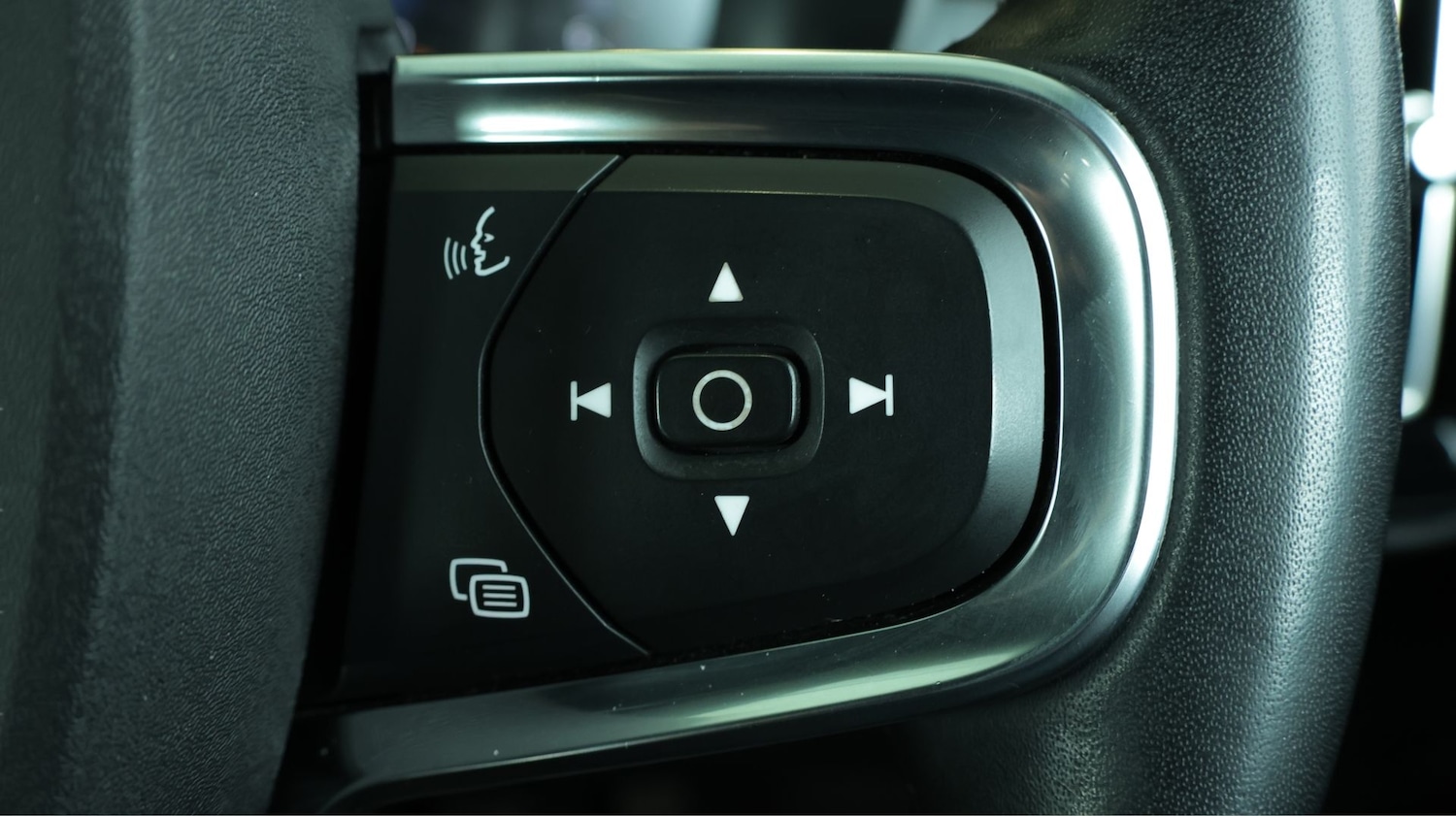 Used Volvo XC40 2020 for sale - 77991865: Photo 21