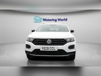 Used Volkswagen T-Roc 2021 for sale - 75646531: Photo